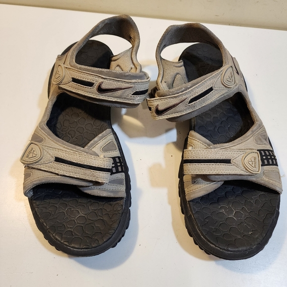 Nike ACG Vintage Men's Tan and Black Hiking Sandals with Rugged Grip Size 11 - Picture 8 of 14